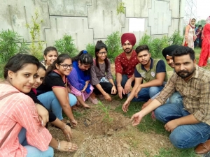 Participation-of-student-in-tree-Plantation-drive-image-6